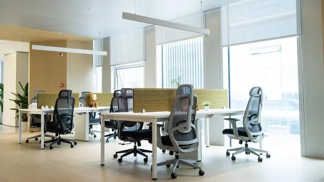 如何甄选高级感办公家具